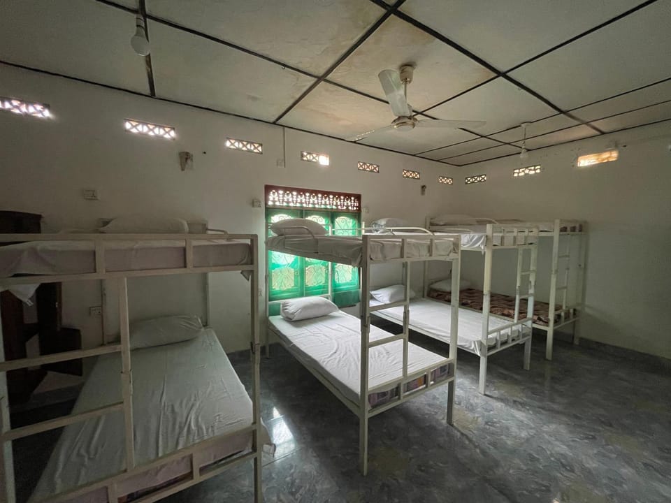 Alas bay hostel n rooms Hostel in Sri Lanka