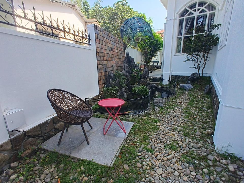 Green hill side Villa Apartment in Laos