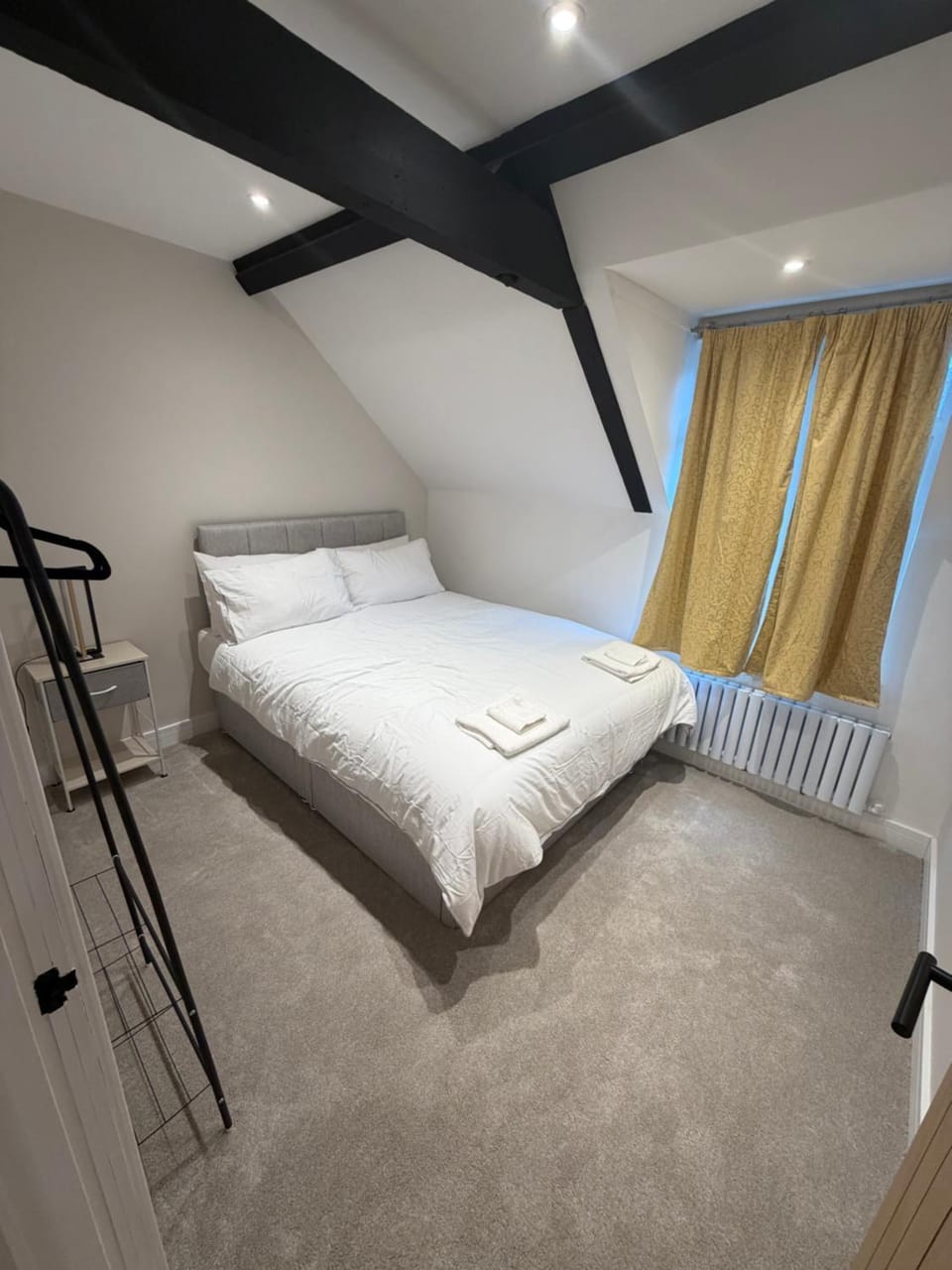 Windsor Flat 90A Apartment in Windsor