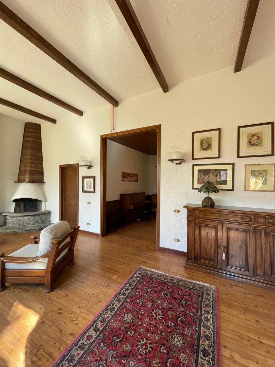 Living room, Seating area