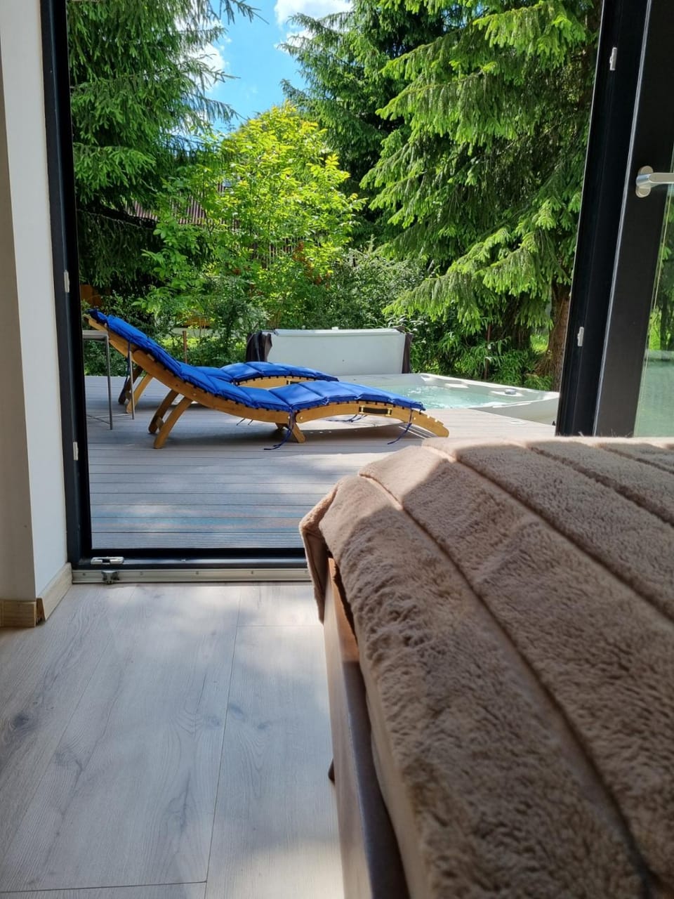 Patio, sunbed