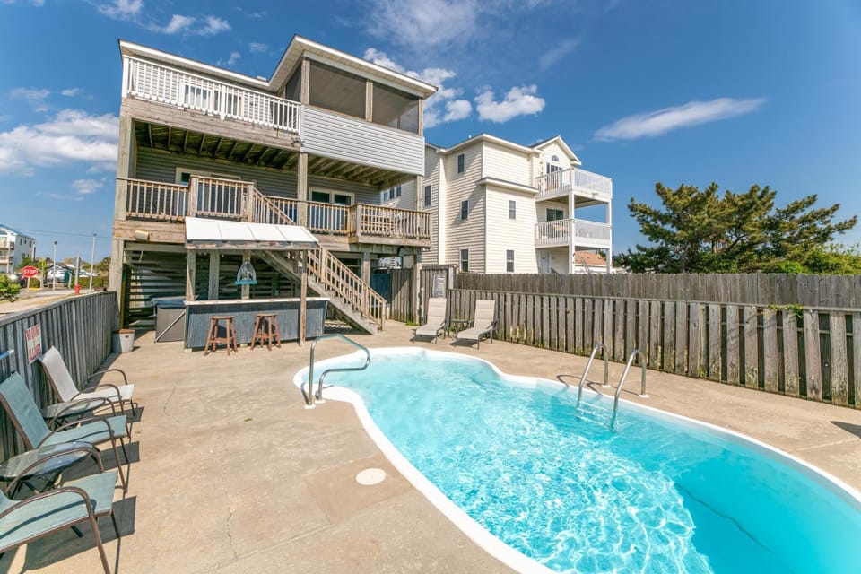 Salty Vibes - Nags Head MP 16, Pool, Hot Tub, Pool Table, Pets OK House in Whalebone
