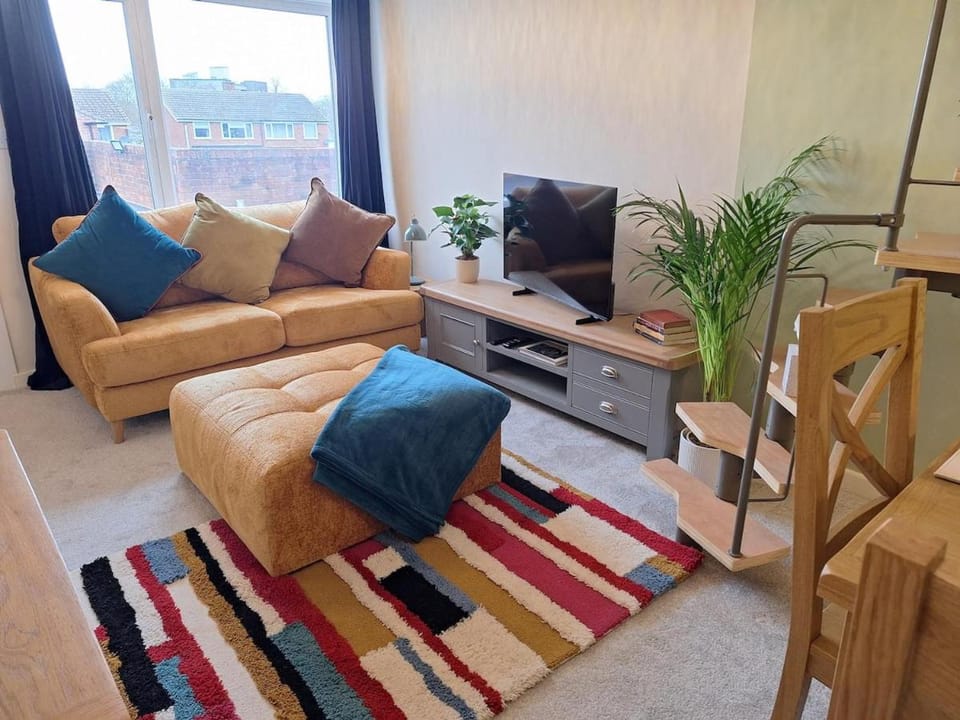 TV and multimedia, Living room, Seating area