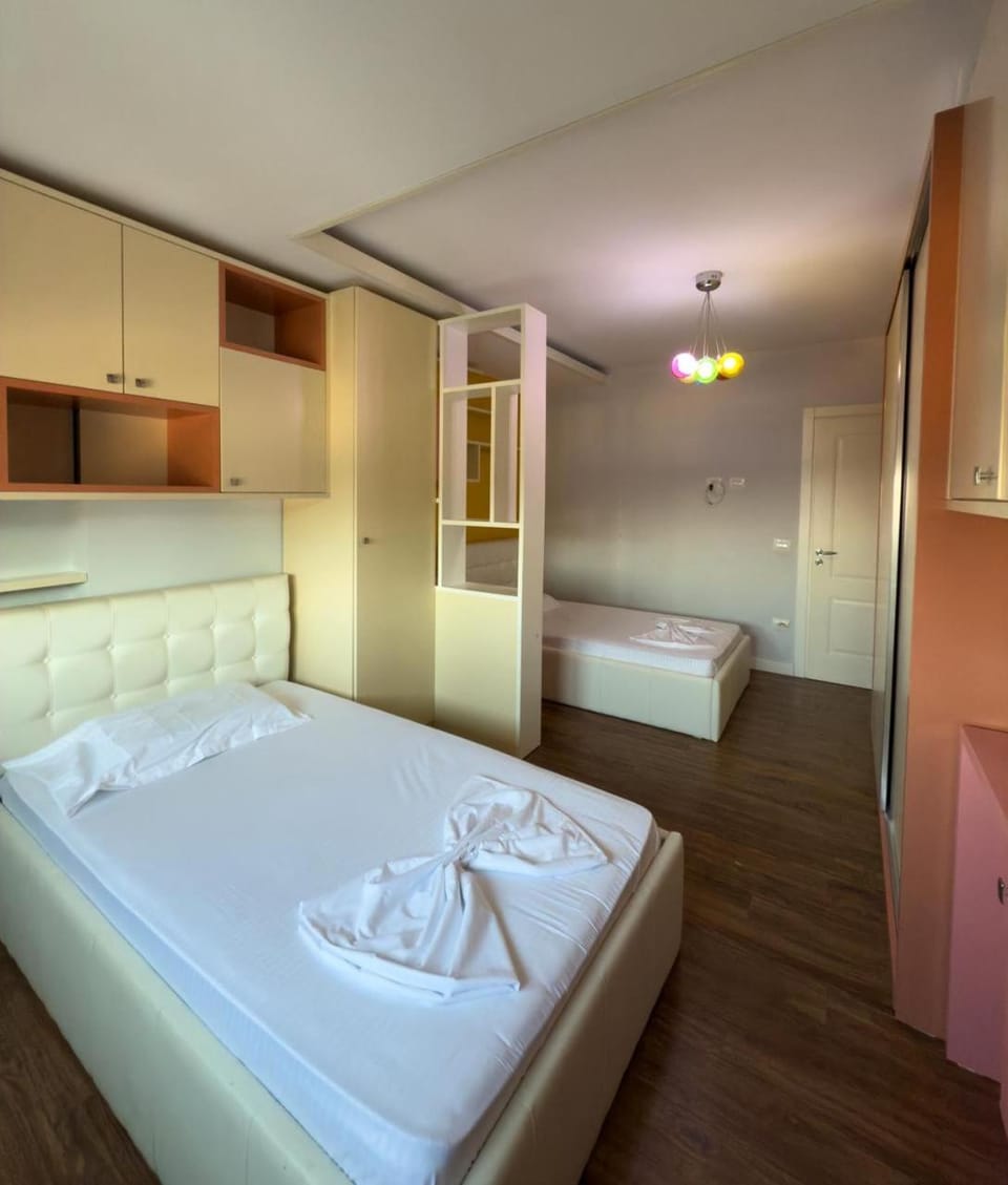 Bed, Bedroom, wardrobe, air conditioner