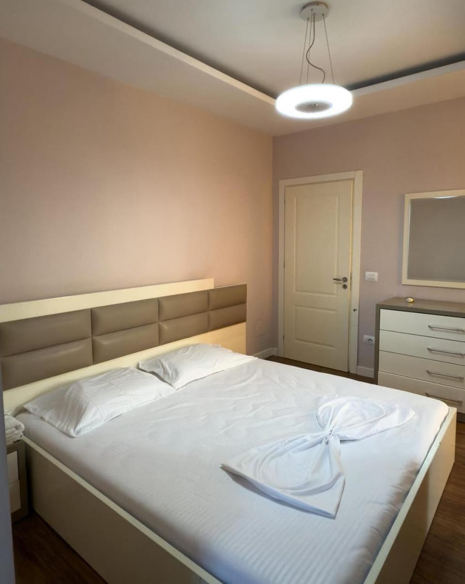 Bed, Bedroom, wardrobe, air conditioner