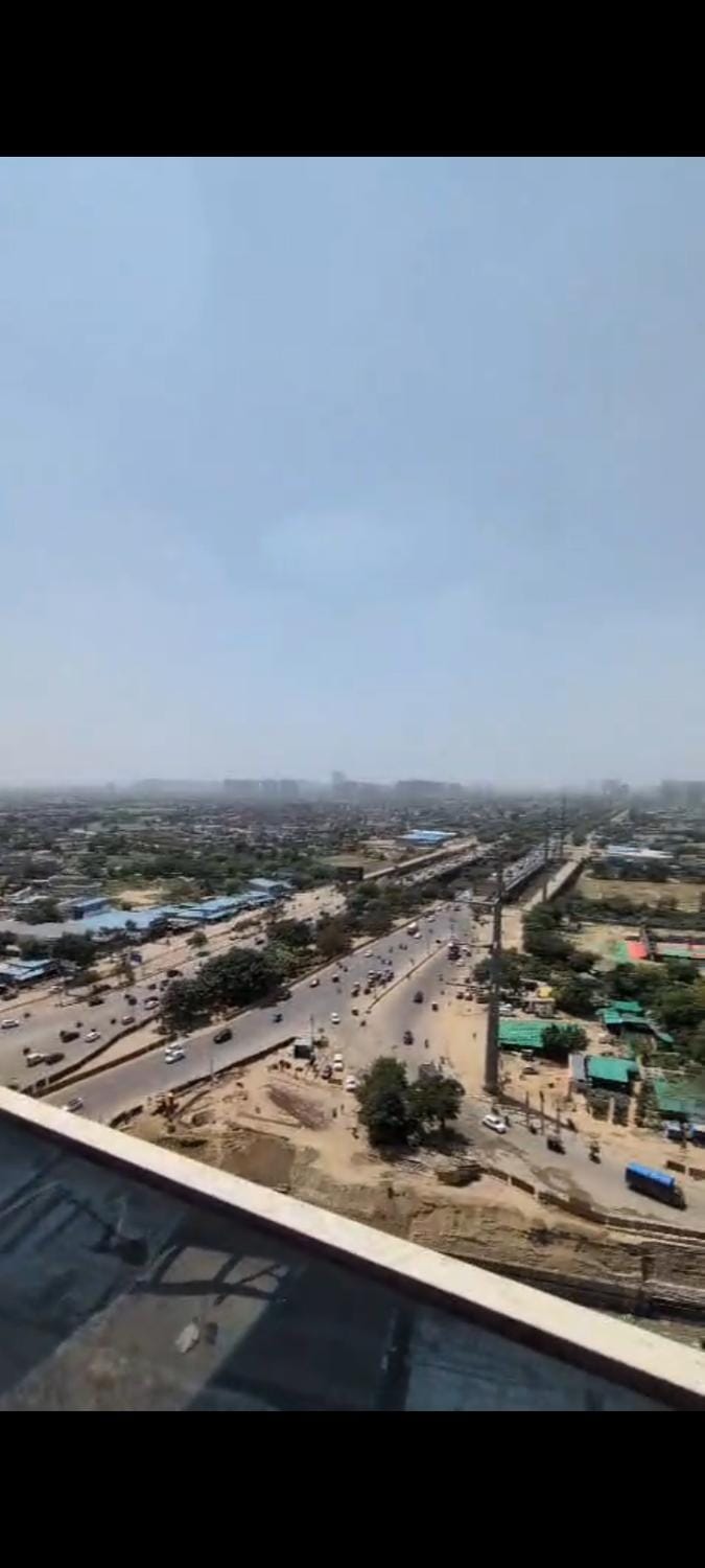 Gaur City Center Apartment in Noida