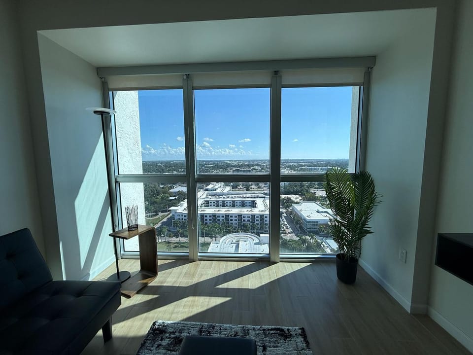 Downtown Skyline Suite- Breathtaking view Apartment in Fort Myers