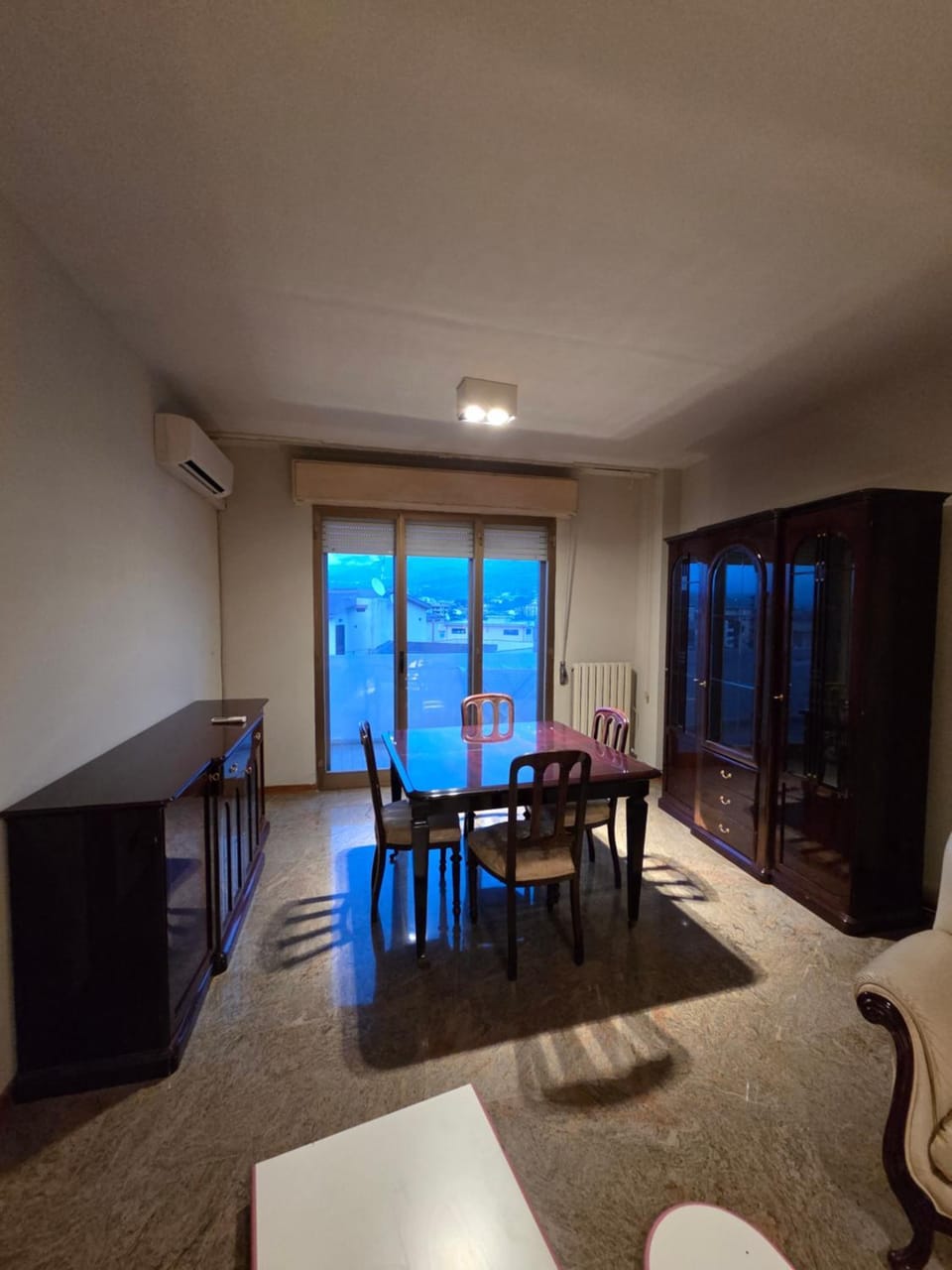 Living room, Seating area, Dining area, air conditioner