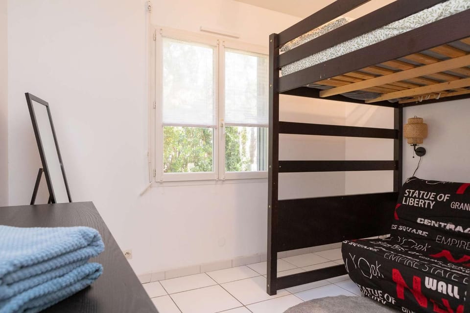 Maison avec jacuzzi proche de l'océan Villa in Lacanau