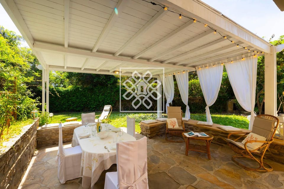 Patio, Garden, Dining area, Garden view
