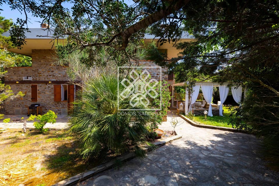 Property building, Garden view
