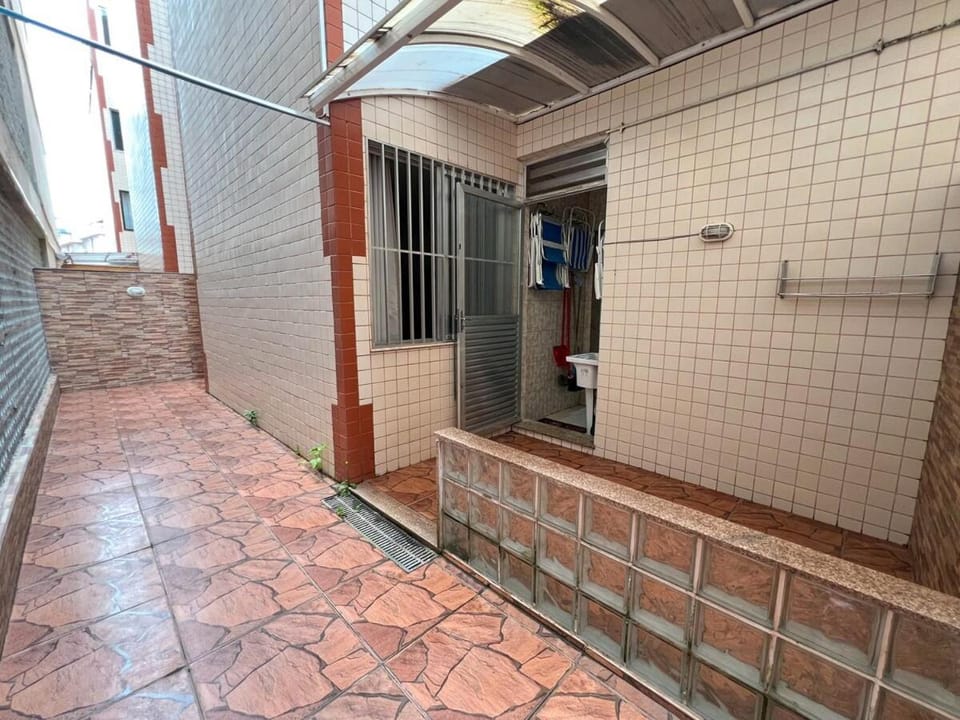 AP na P do Forte - Só atravessar a rua Apartment in Cabo Frio
