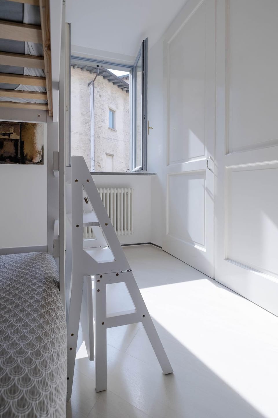 Bedroom, bunk bed