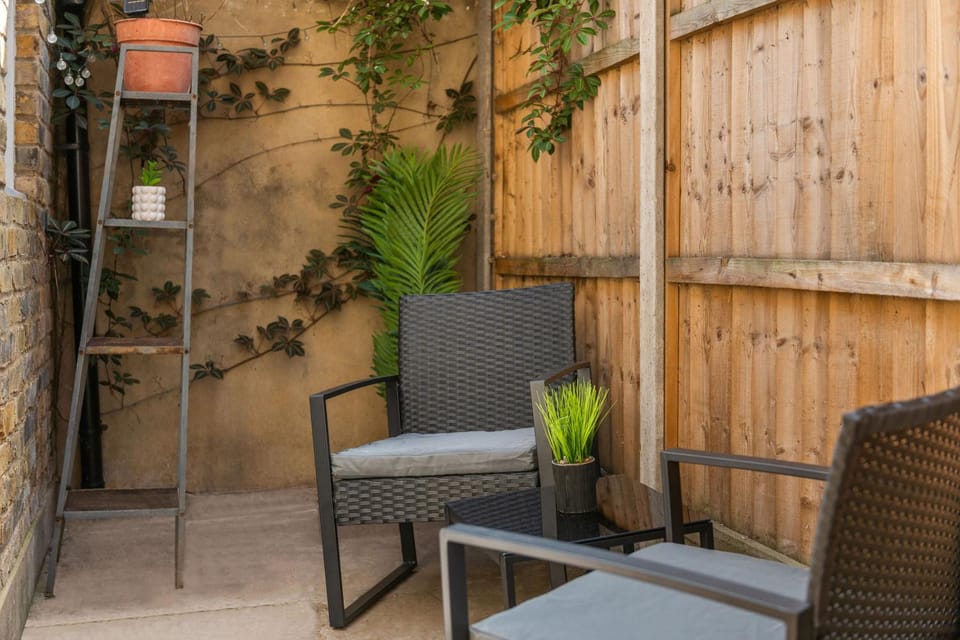 Patio, Garden
