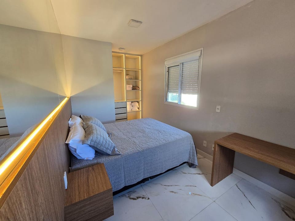Bed, Photo of the whole room, Bedroom, Family, internet, towels, wardrobe