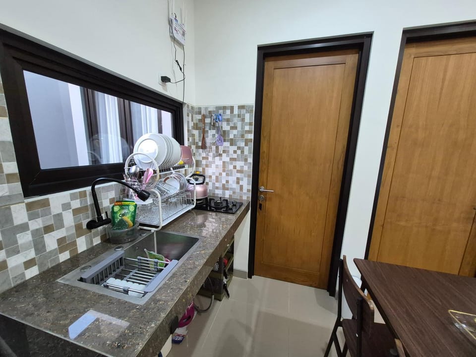 Kitchen or kitchenette, kitchen