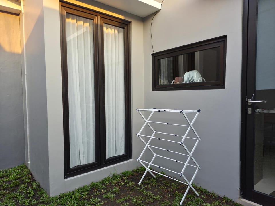 Property building, Patio, Day