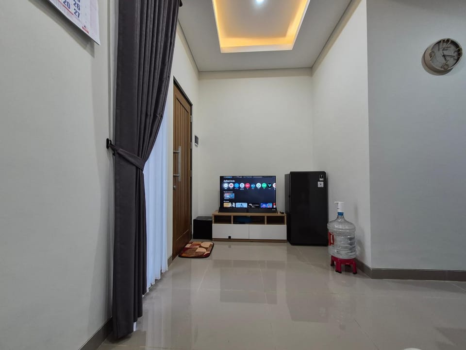 Communal lounge/ TV room, TV and multimedia
