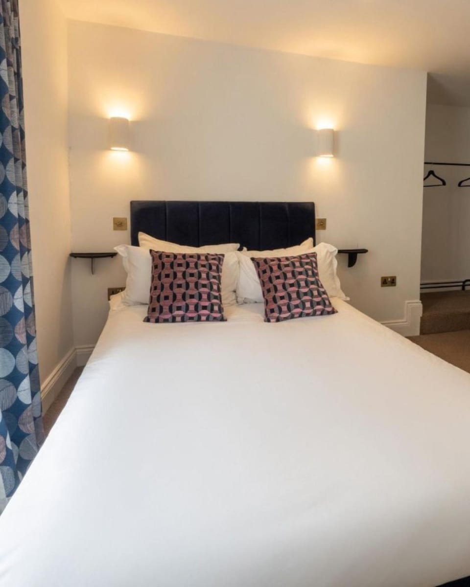 Bed, Bedroom, wardrobe