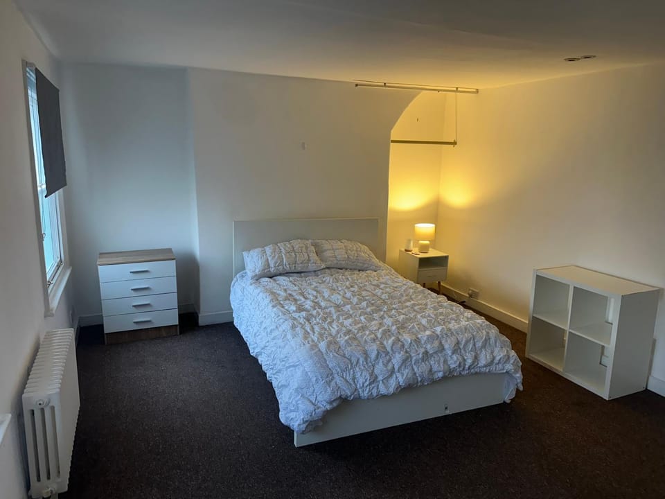 4BR Victorian Townhouse & Private Garden House in London Borough of Southwark