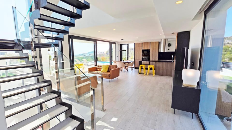 Living room, kitchen