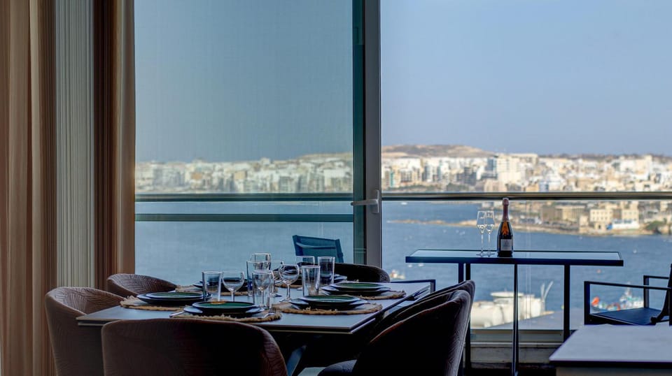 View (from property/room), Living room, Dining area, Sea view