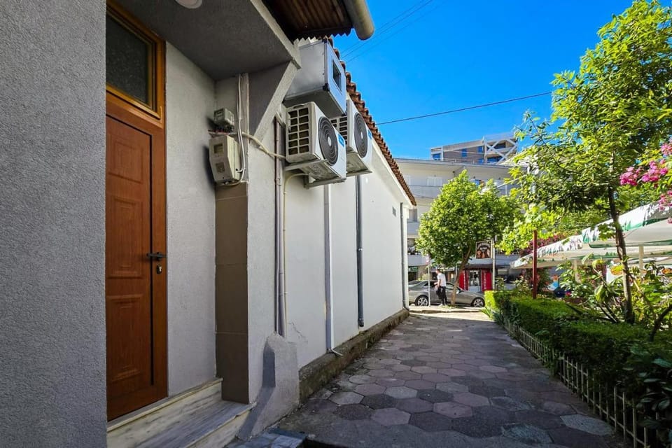 Heart of Downtown - Stylish Stay Apartment in Vlorë County, Albania