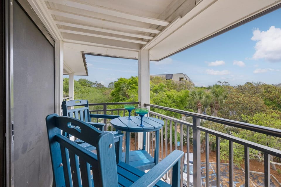 Day, Natural landscape, Balcony/Terrace