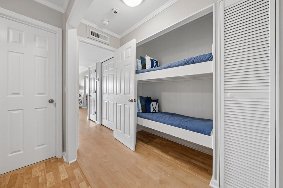 Bed, Bedroom, bunk bed