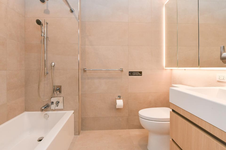 Sleek 2BR Oasis in Financial District Apartment in Lower Manhattan