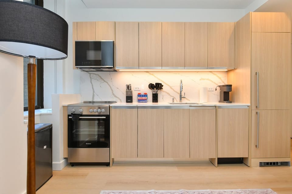 Sleek 2BR Oasis in Financial District Apartment in Lower Manhattan