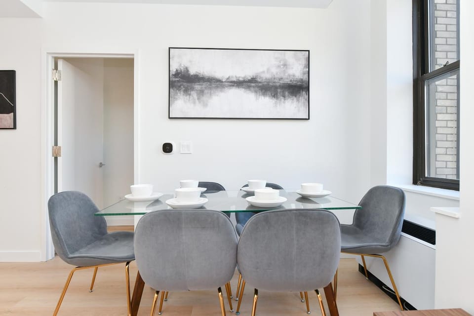 Sleek 2BR Oasis in Financial District Apartment in Lower Manhattan