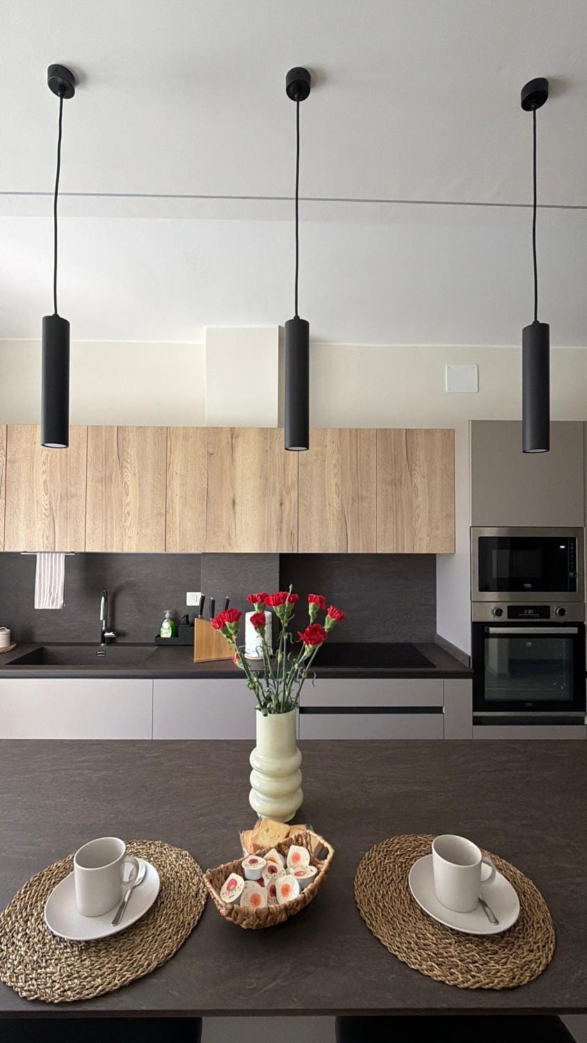 Kitchen or kitchenette, Dining area, stove