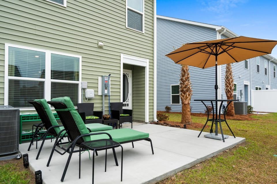 Patio, Seating area, sunbed