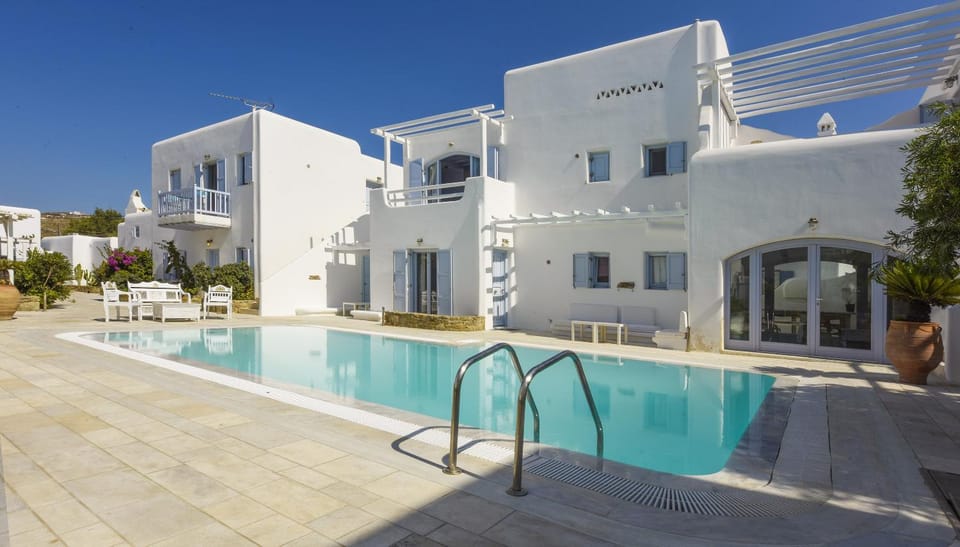 Balcony/Terrace, Swimming pool