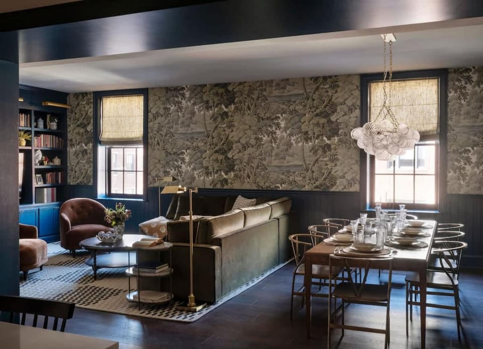 Historic Diplomat Suite w Parking - The Concord House in Penns Landing
