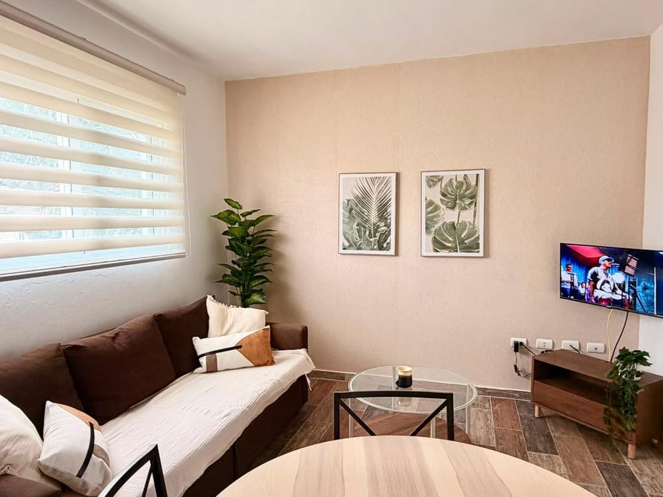Vitoria House Garden Apartment in Los Melones