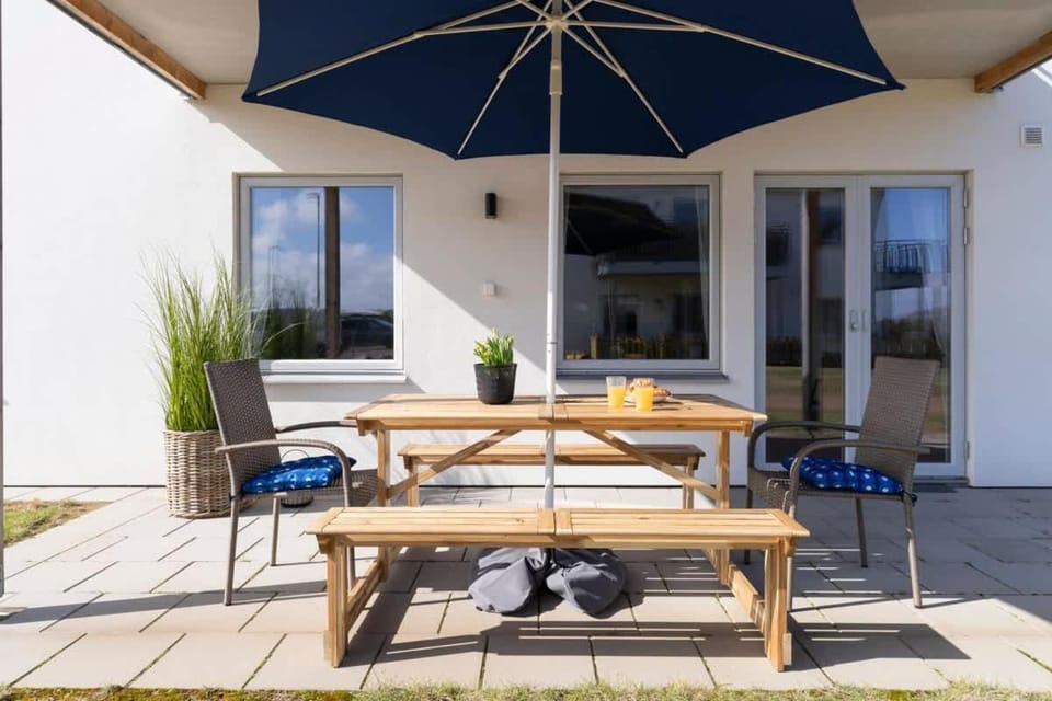 Comfortable Sunny 2 Bedroom Home with Workspace House in Skåne County