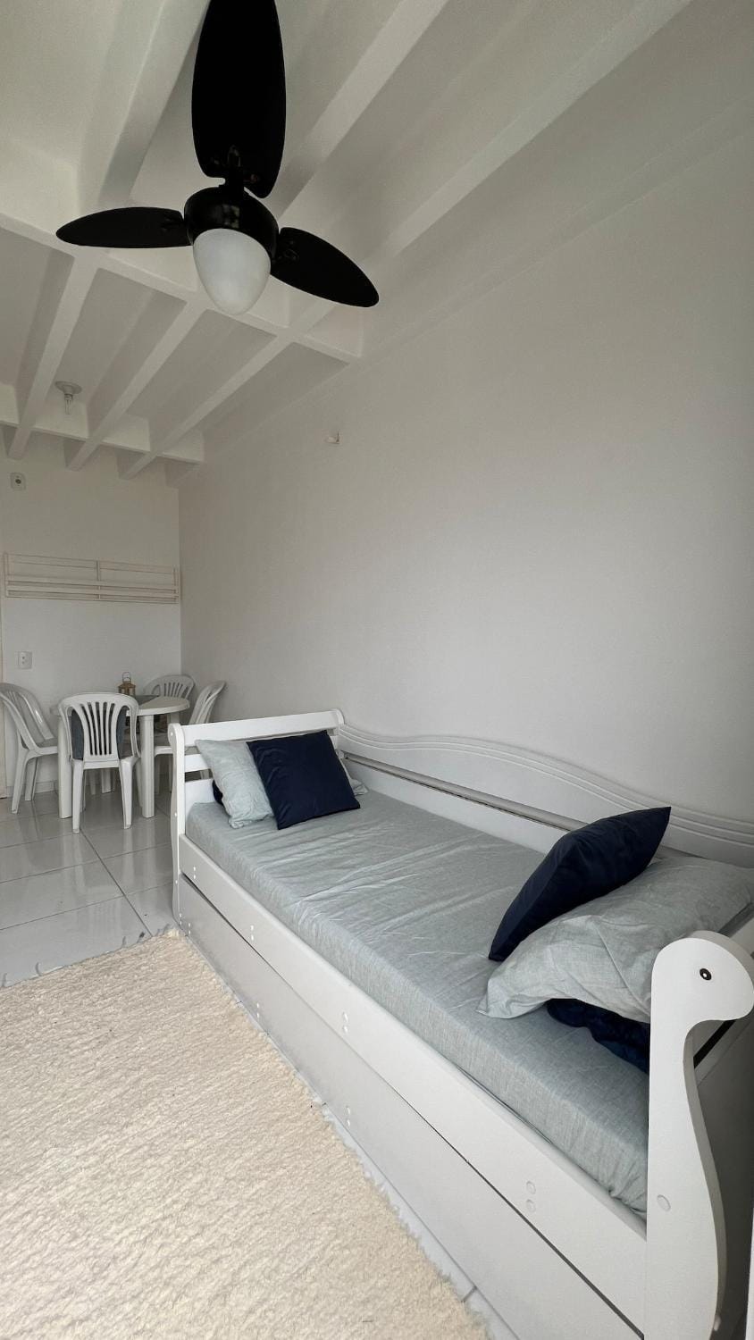Apartamento em Condomínio Clube com Piscina Apartment in State of Paraná
