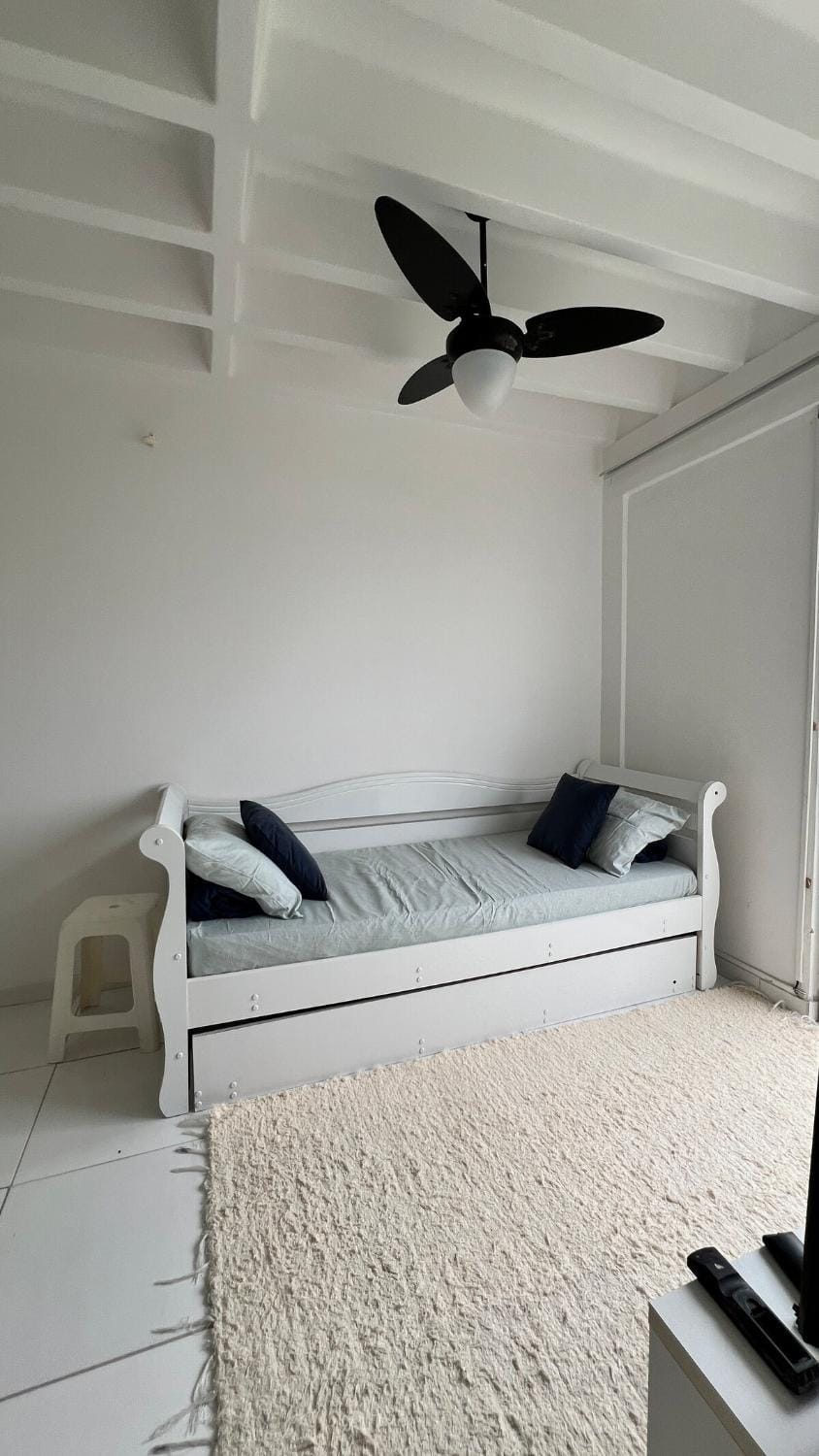 Apartamento em Condomínio Clube com Piscina Apartment in State of Paraná