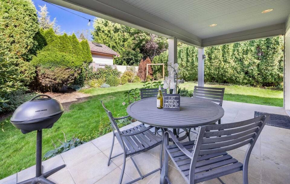 Spacious 4BR Kirkland Retreat Games House in Kirkland