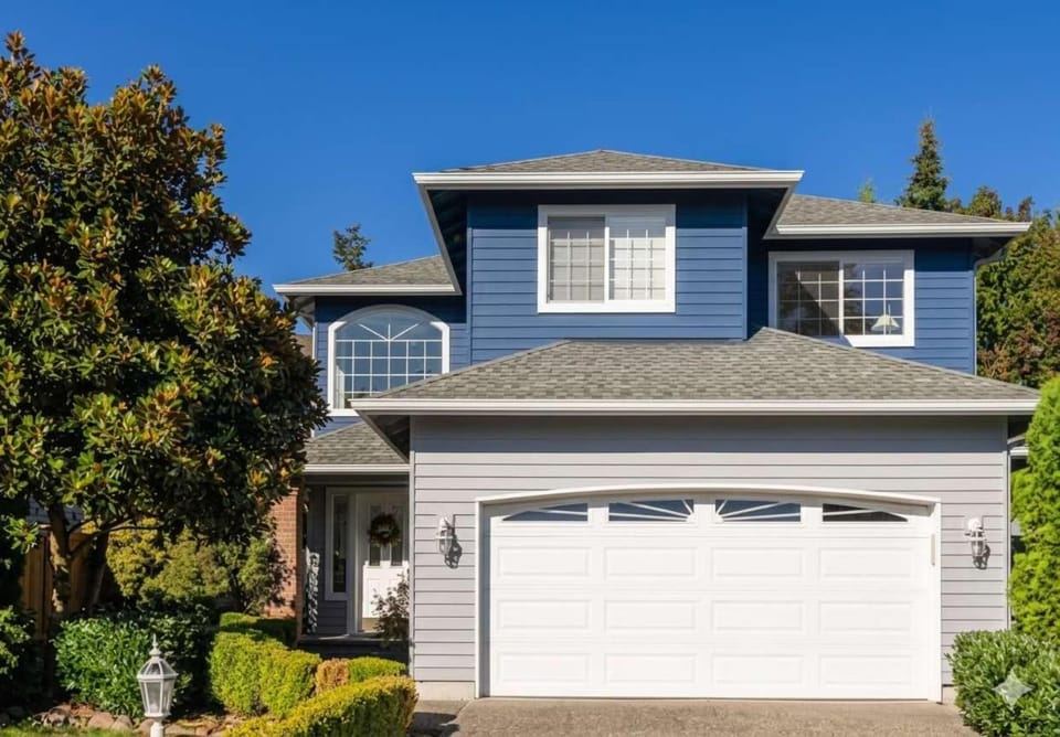 Spacious 4BR Kirkland Retreat Games House in Kirkland
