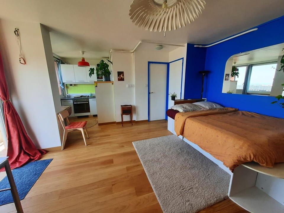 Bed, Kitchen or kitchenette, Photo of the whole room