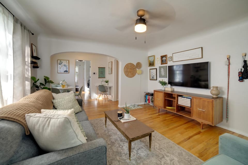 Walkable Home in Dtwn Caldwell! 1 Mi to Campus House in Caldwell