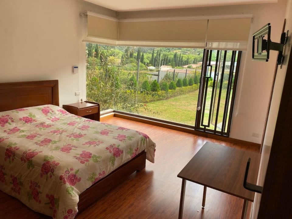Hermosa Casa en la Higuera Paute House in Azuay
