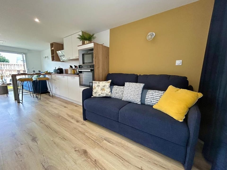 L Annexe studio avec terrasse proche des plages et casino Apartment in Ploemeur