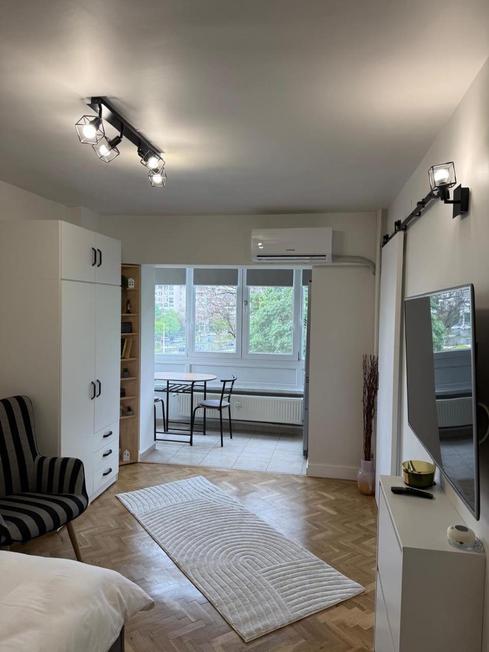 Ultra Central Studio Teatru Craiova Apartment in Craiova