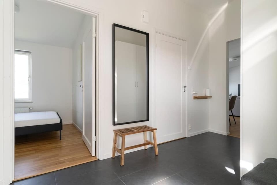 3-Bedroom Apartment w Workspace & Balcony House in Skåne County