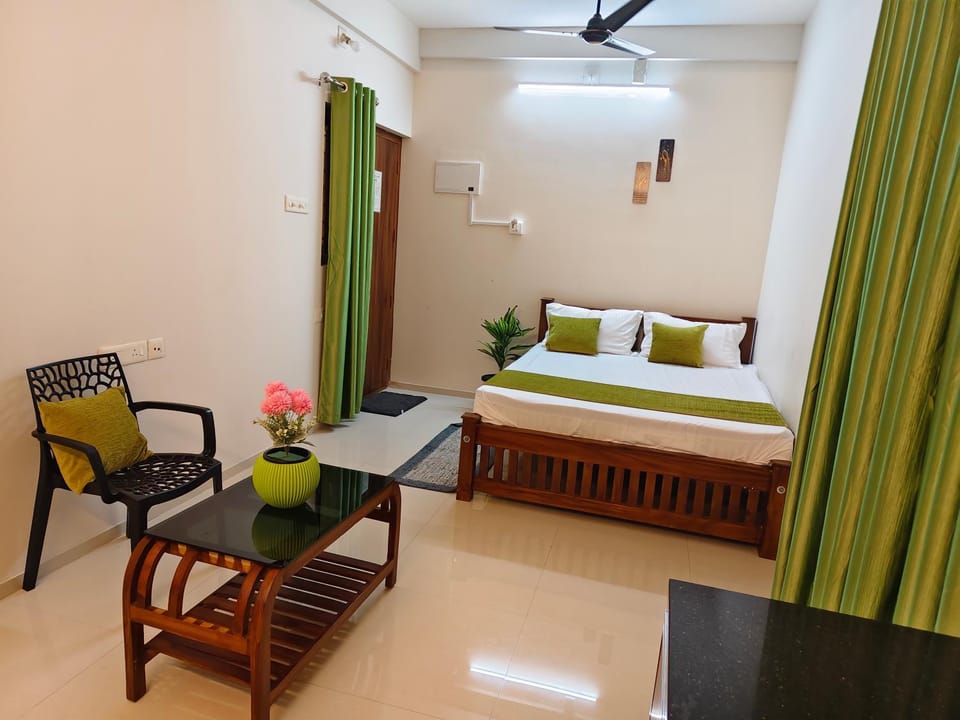 krishna Theeram 150 meteres from Guruvayur Temple Apartment in Kerala