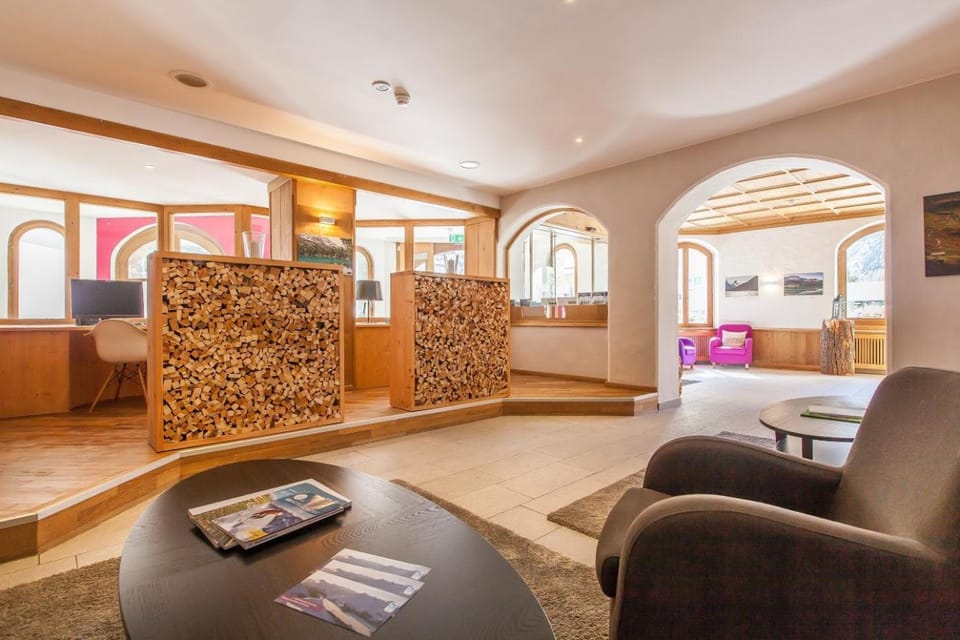 Property building, Lobby or reception